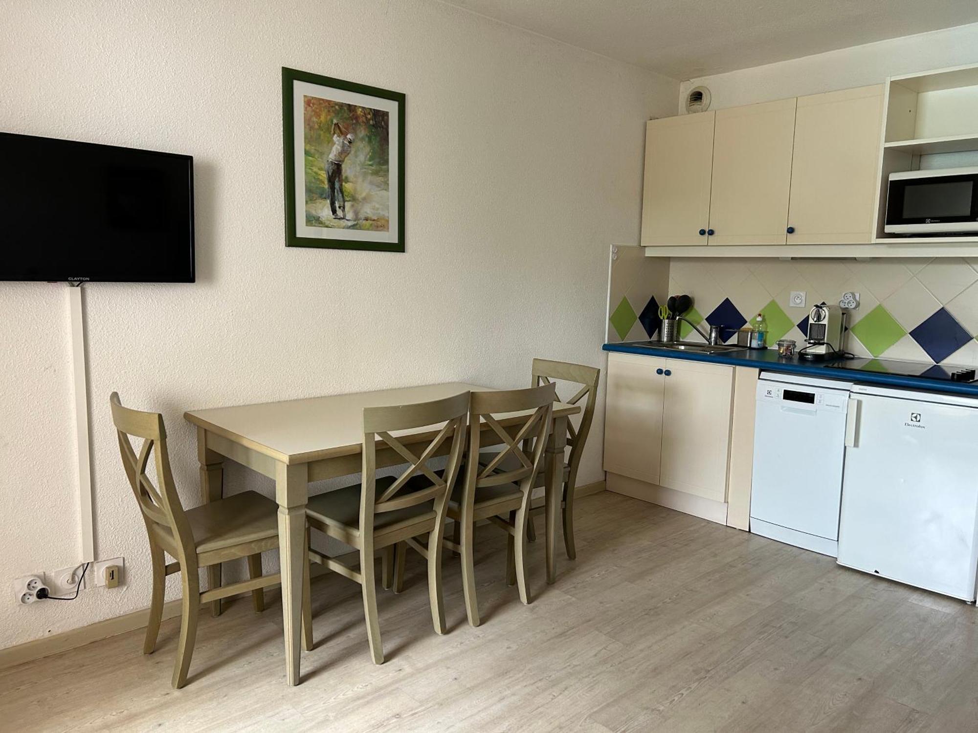Vue Piscine - Clim Apartment